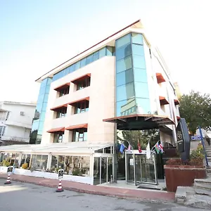 Grand Nora Otel